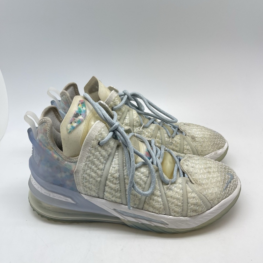 Nike Basketball Sneakers Mens 9 LeBron 18 Play‎ For The Future CW3156-400 Shoes